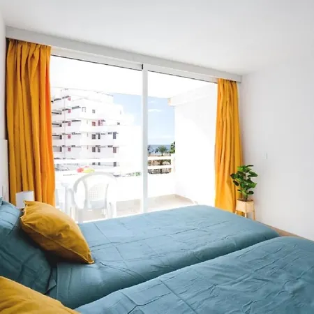 Apartament 319 Modern Accommodation,sea View And Pool Playa de las Americas (Tenerife)